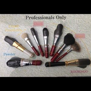 Koubundo brushes for Professional Makeup Artist